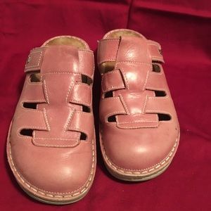Finn Comfort Clogs